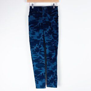 2/$20 Levi's 721 Hise Rise Skinny Camo Jeans 25